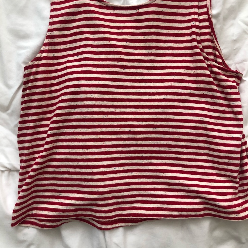 Perfect Cropped Tank! - Picture 2 of 4